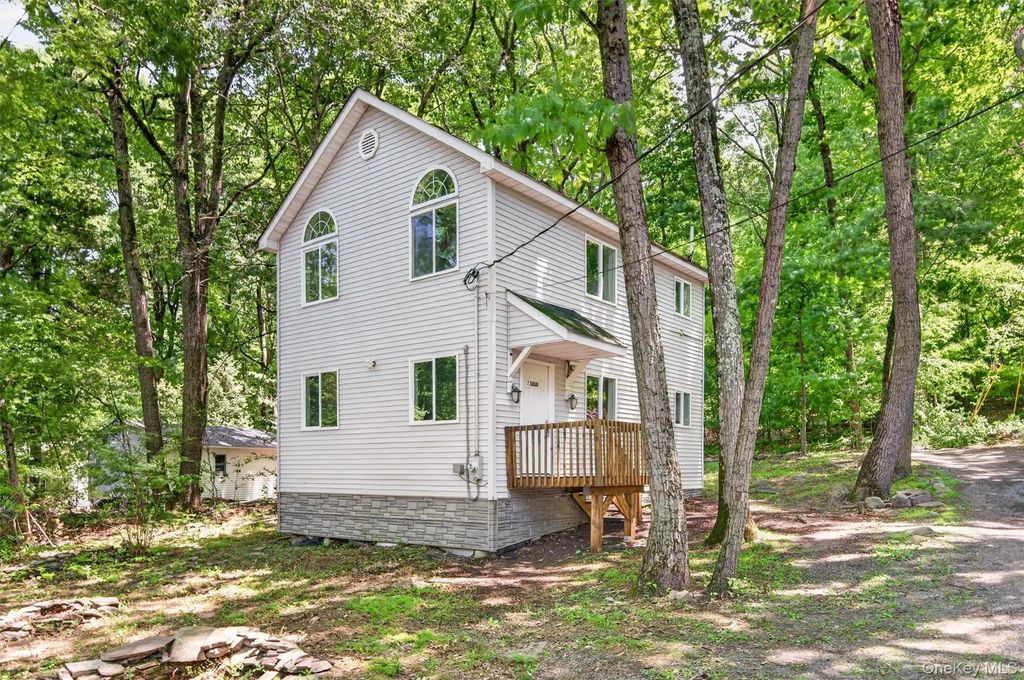7 Cascade Trail, Monroe