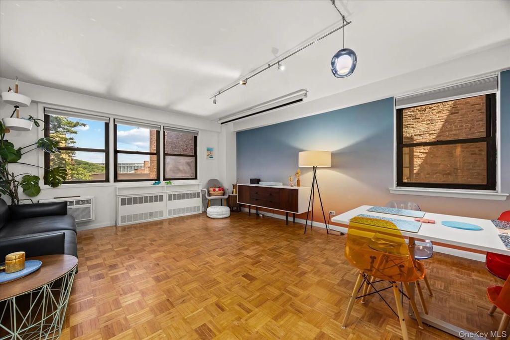 579 W 215 Street # 5c, New York (Manhattan)