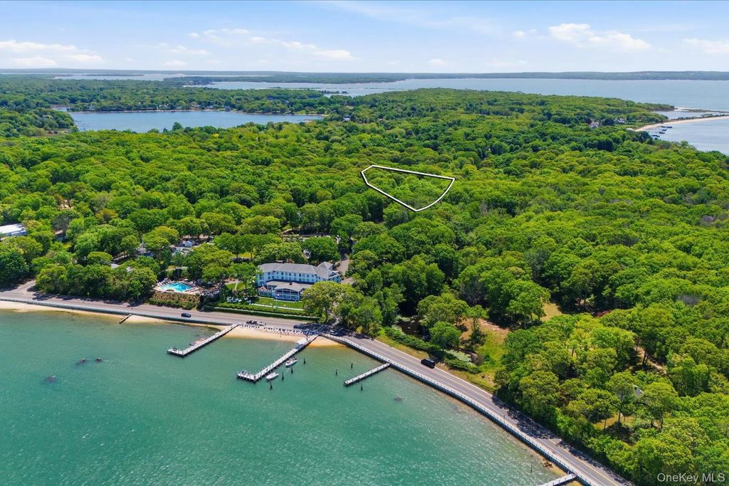 2 Prospect Avenue, Shelter Island