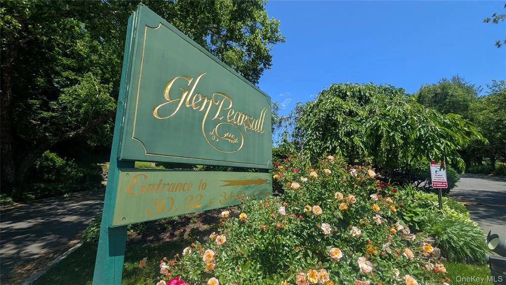 30 Pearsall Avenue N # 3p, Glen Cove