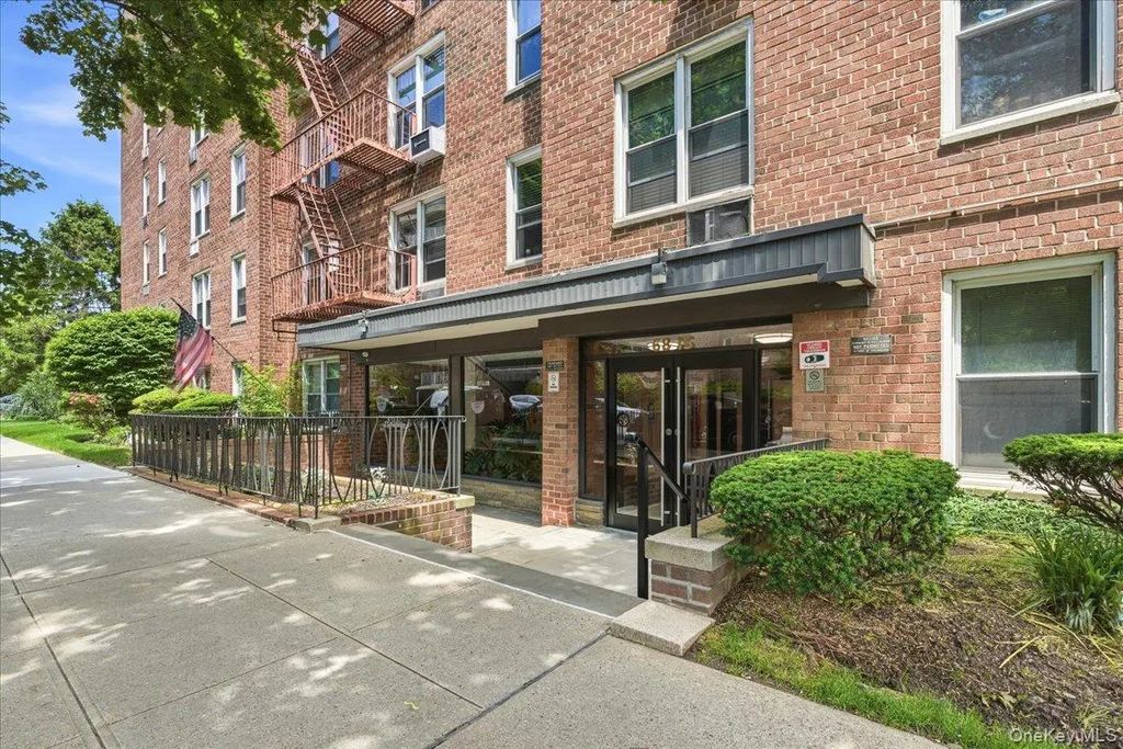 68-15 Selfridge Street # 4f, Forest Hills