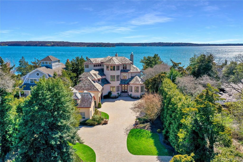 265 Asharoken Avenue, Northport