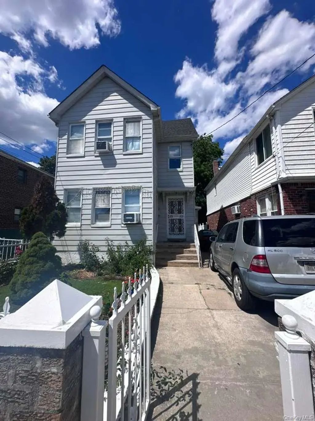 18811 Dunkirk Drive, Saint Albans