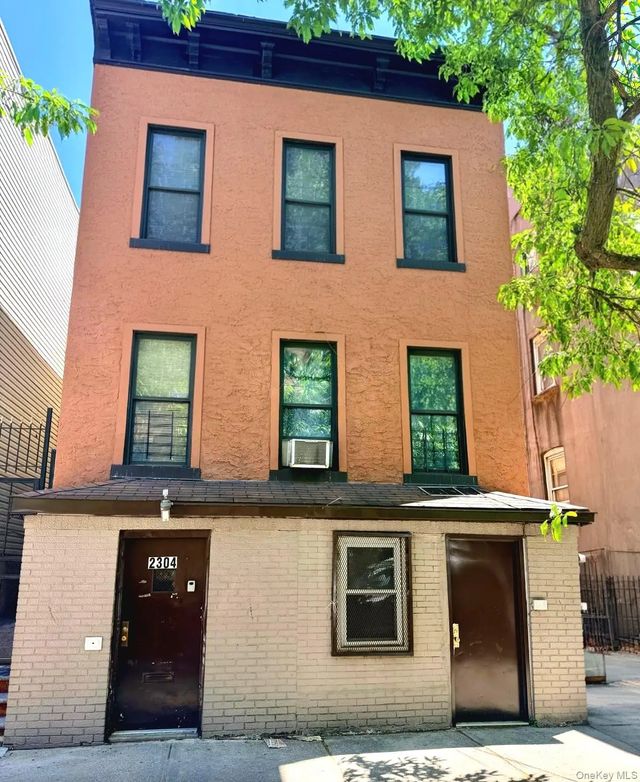 Photo of Listing #1005994