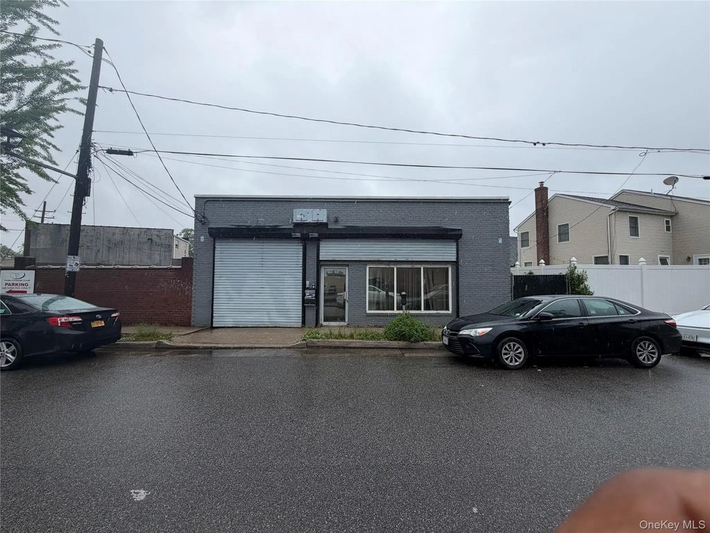 9 Brooklyn Avenue, New Hy 9 Brooklyn Avenue, New Hyde Park Ny 11040, North New Hyde Park