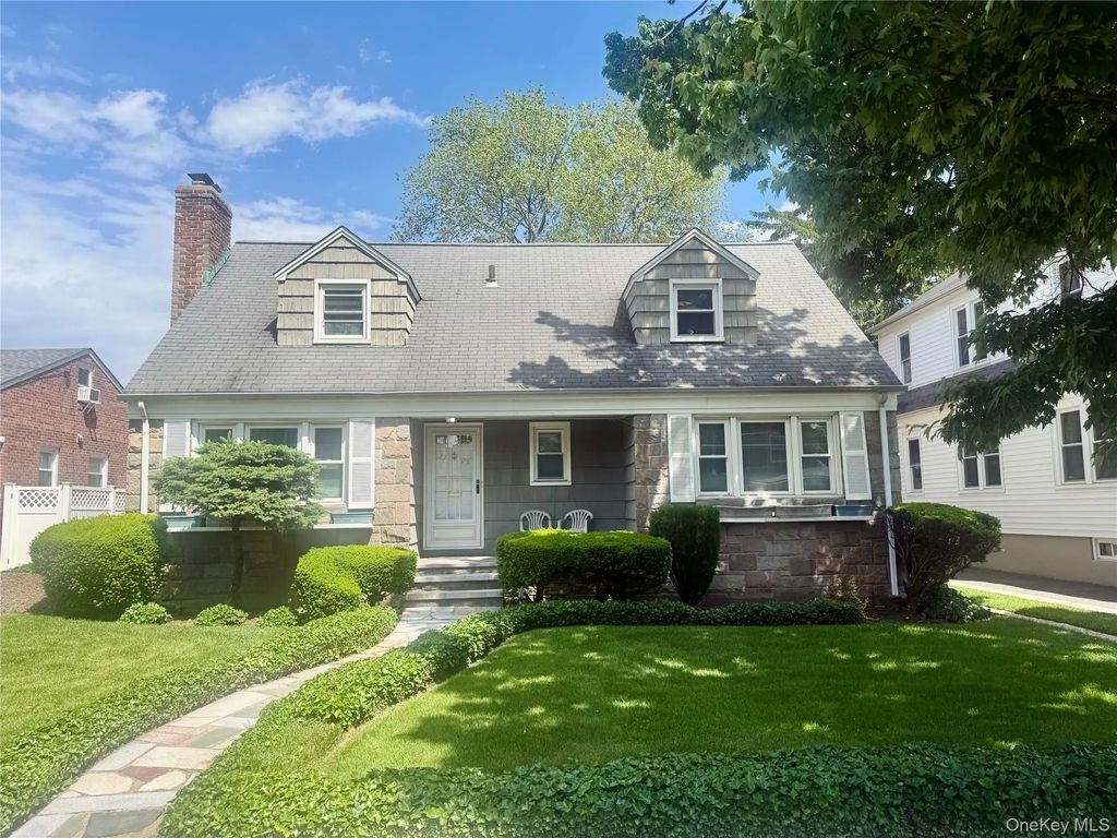 2725 165th Street, Flushing