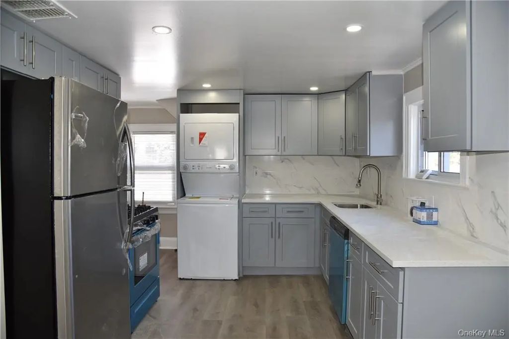 99 Maple Avenue # 3, Rye