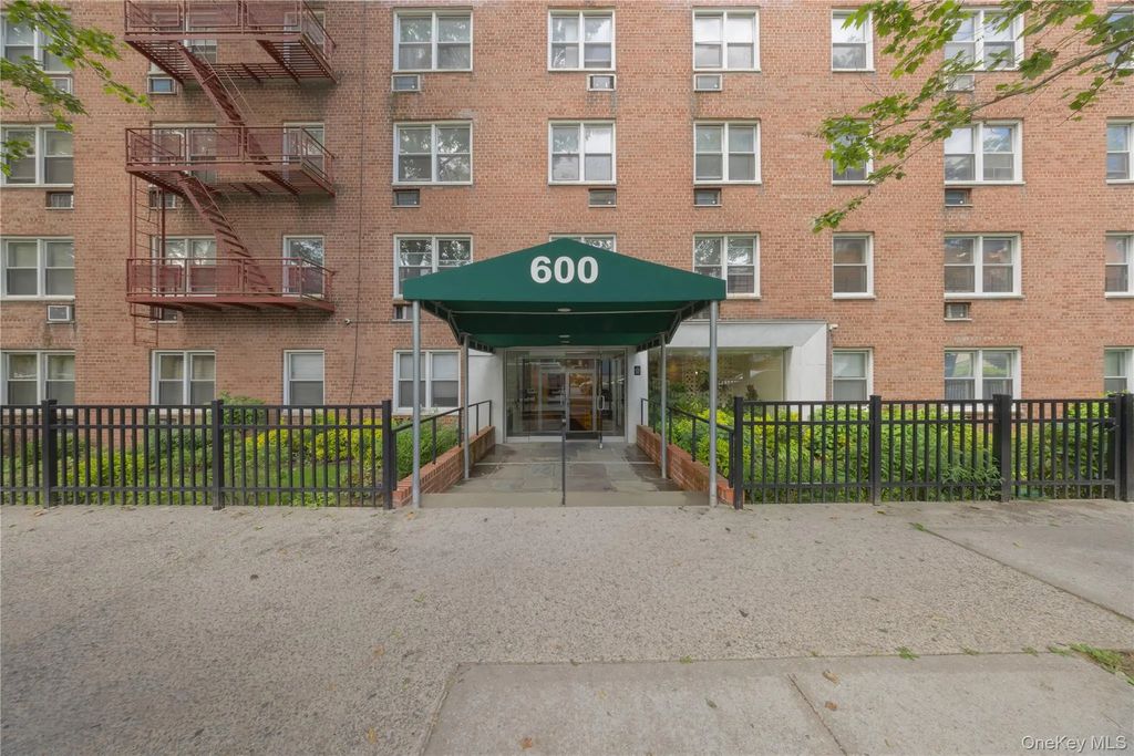 600 Locust Street # 5k, Fleetwood