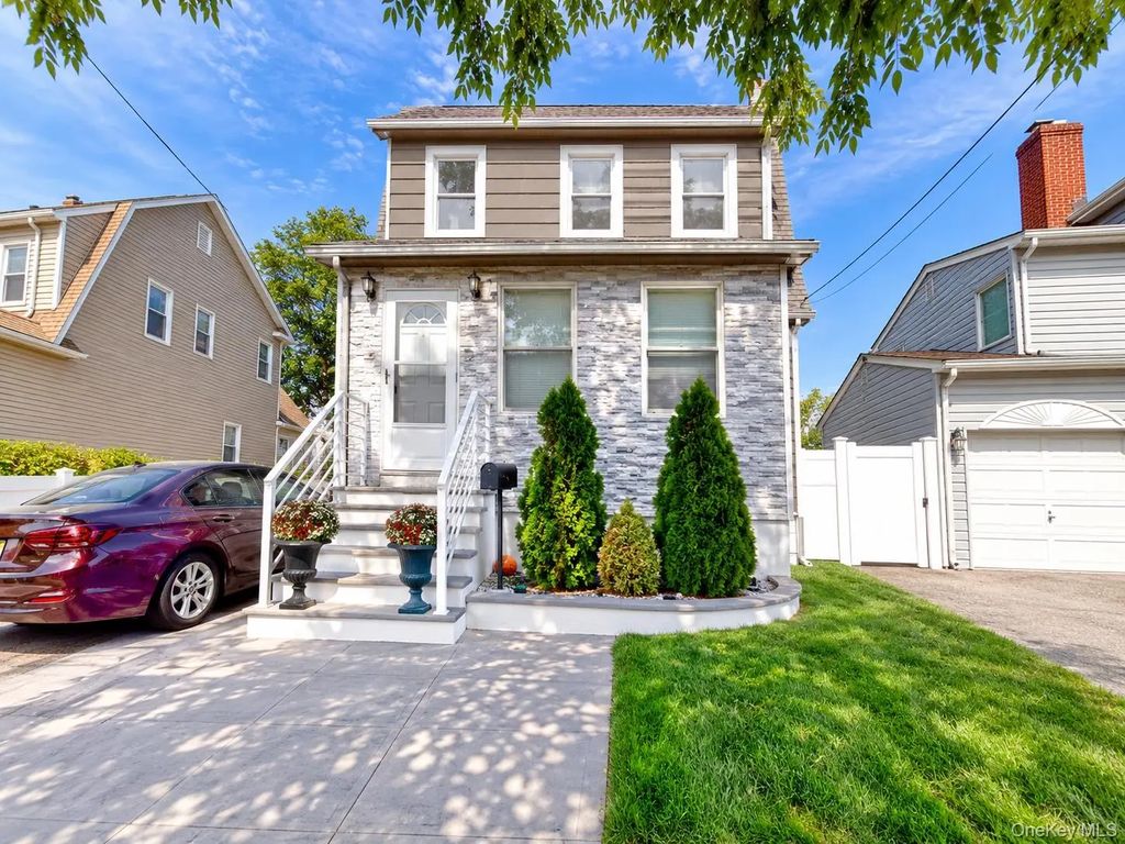 29 Cambridge Street, Valley Stream