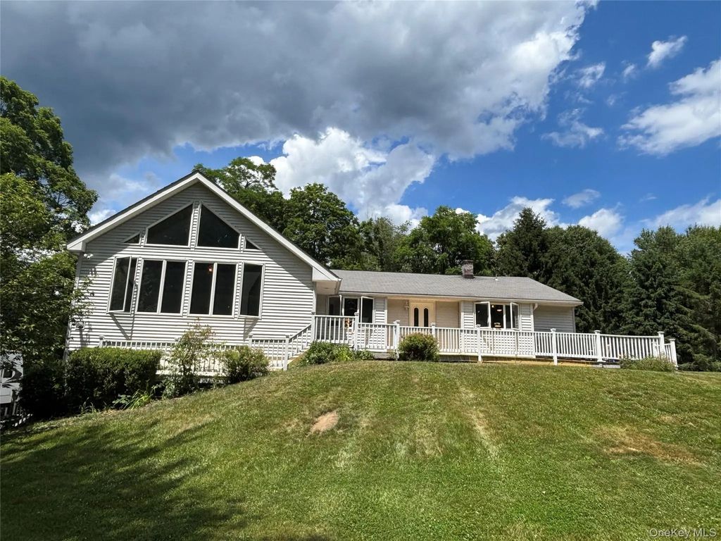 8 Trillium Road, Pleasant Valley