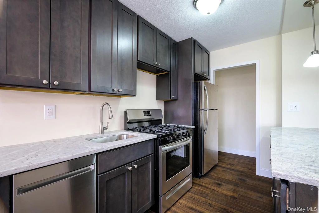 2550 Olinville Avenue # 6k, Bronx