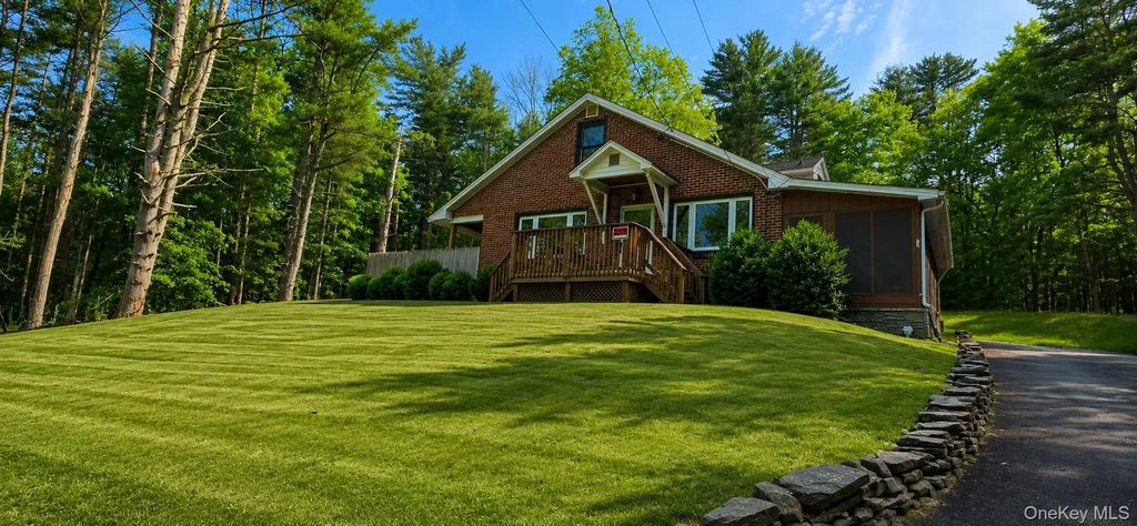 52 Luxton Lake Road, Narrowsburg
