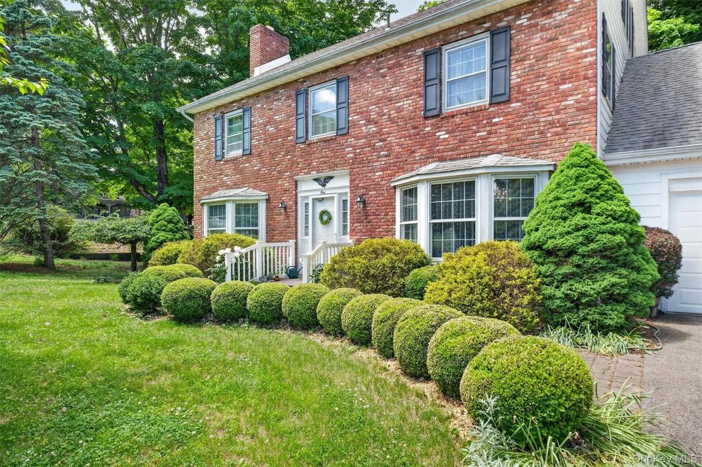 1 Taft Place, Cornwall On Hudson