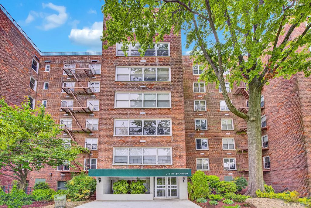 211-10 18th Avenue # 1j, Bayside
