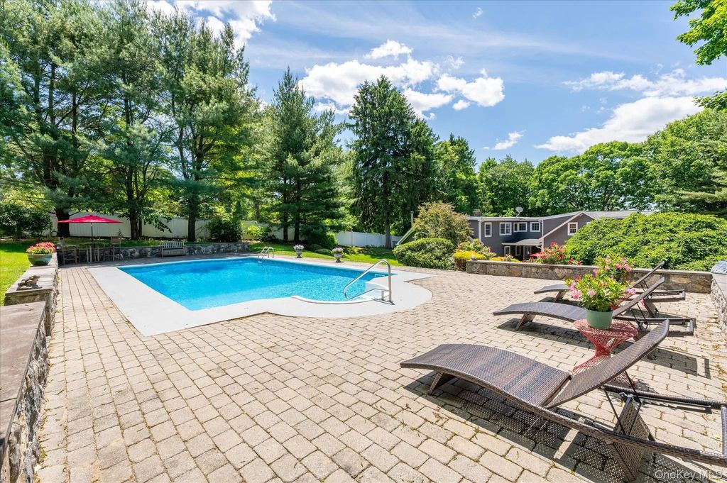 12 Sun Hill Road, Katonah