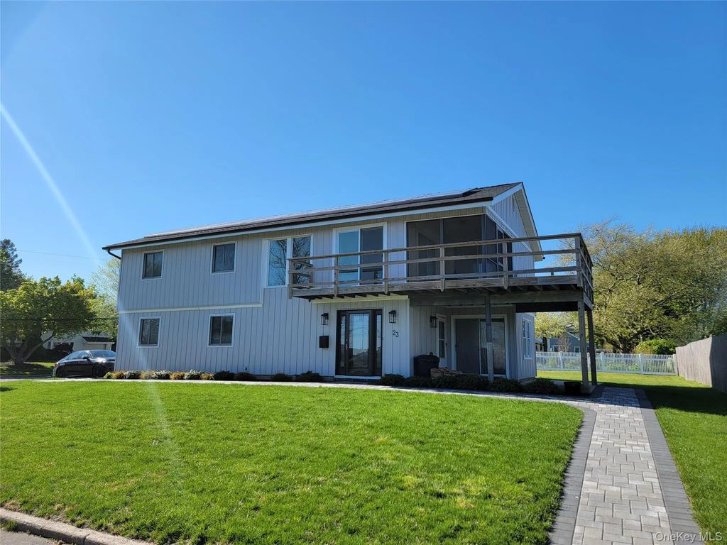 23 Dalny Place, Sayville