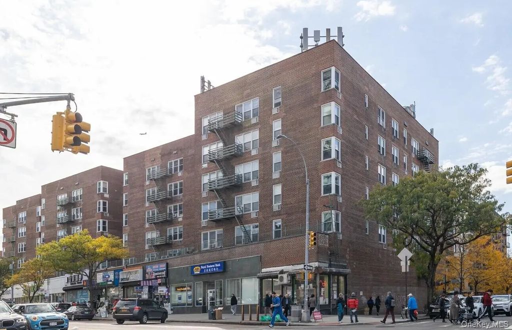 134-54 Maple Avenue # 3fl, Flushing