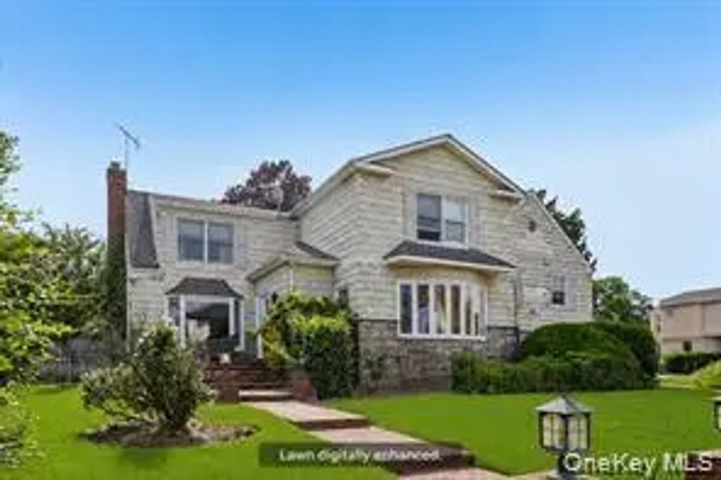1304 Harbor Road, Hewlett Harbor