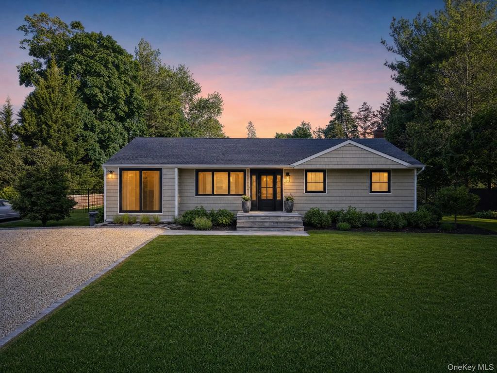 148 Ketay Drive S, East Northport