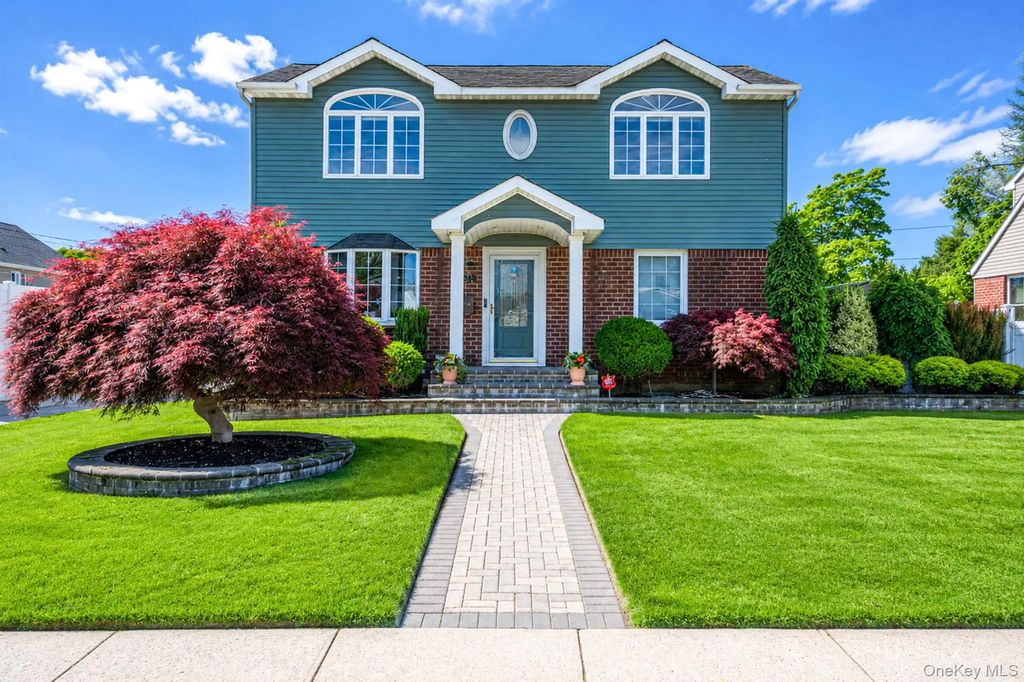 2454 Jefferson Street, East Meadow