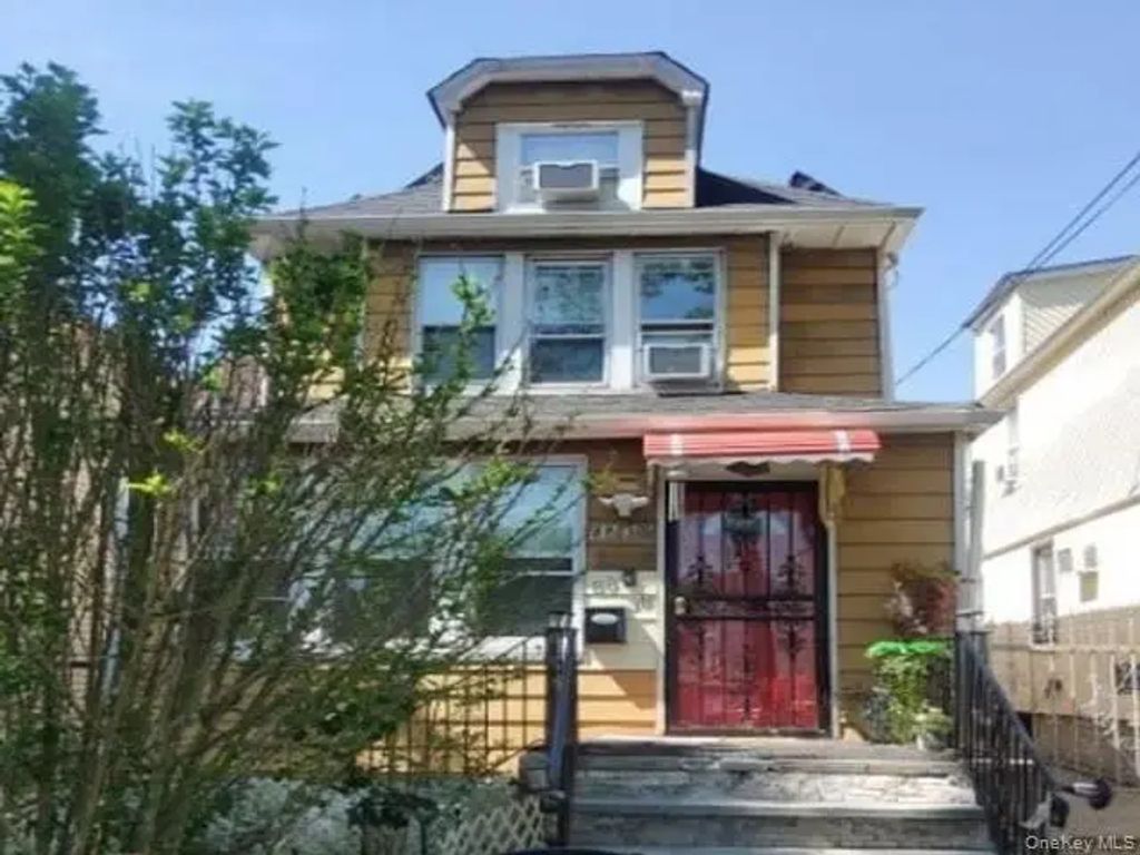 8838 Vanderveer Street, Queens Village