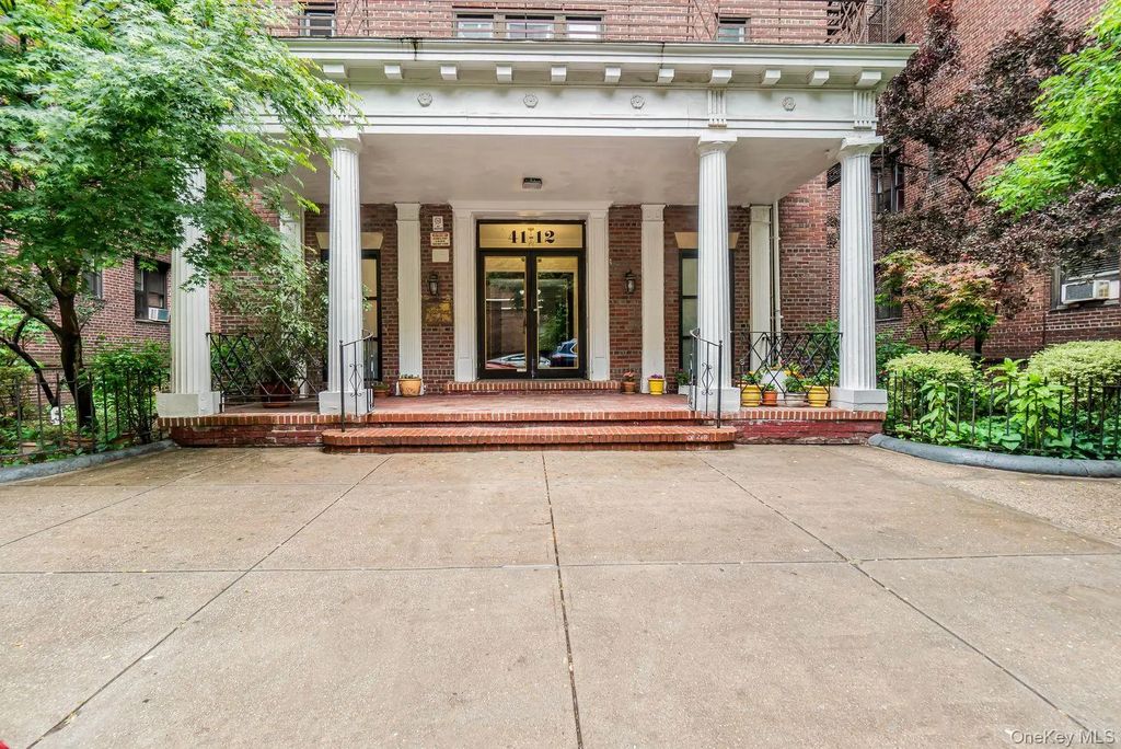 41-12 41st St 41st Street # 6-j, Sunnyside