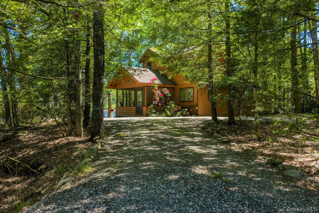 67 East Road, Wurtsboro