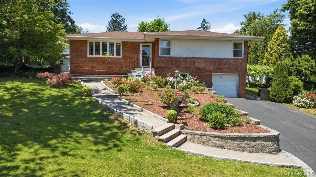 351 Grandview Boulevard, Yonkers