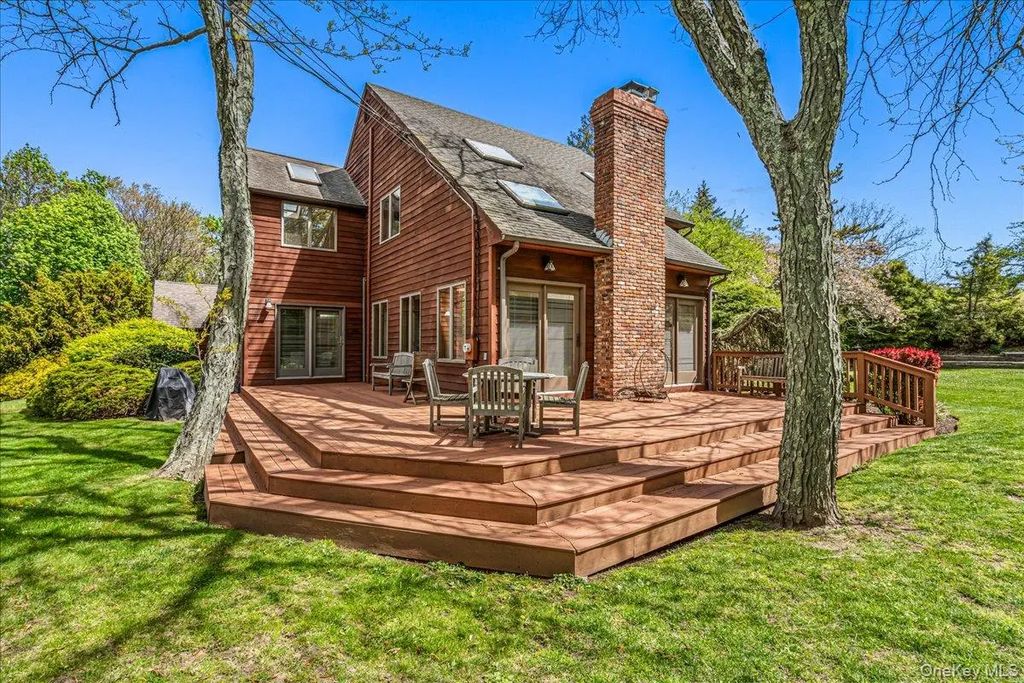 47 Main Street, East Setauket