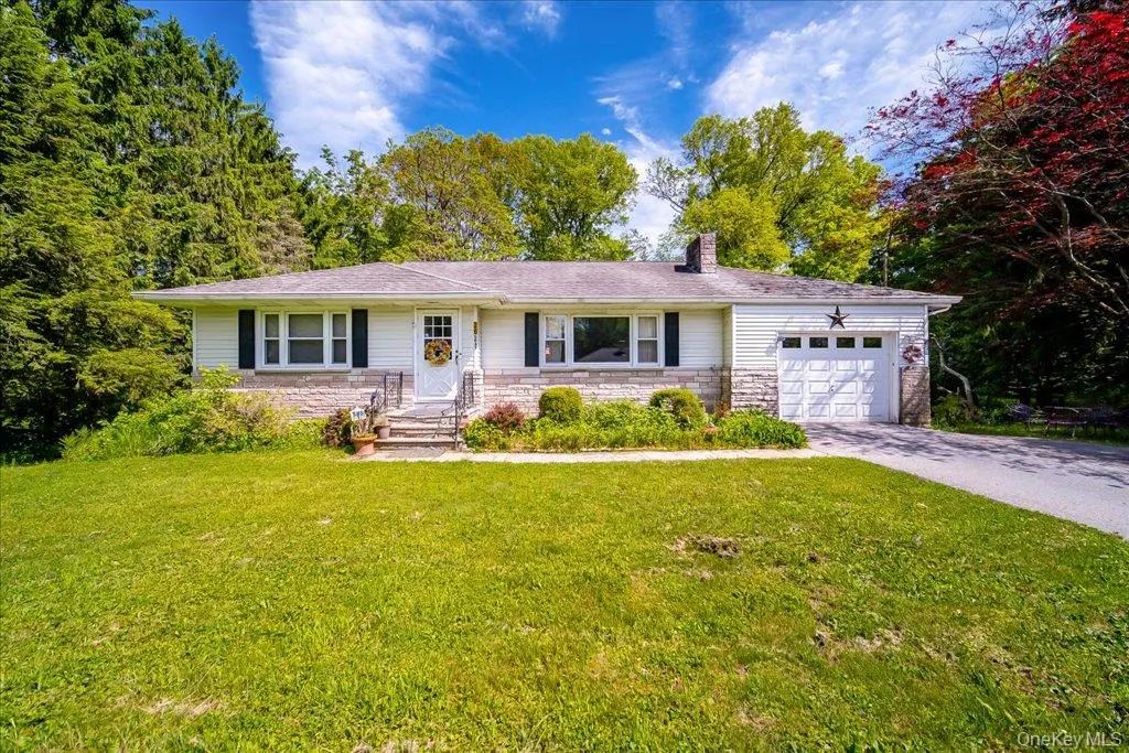 26 Russell Road, Wappingers Falls