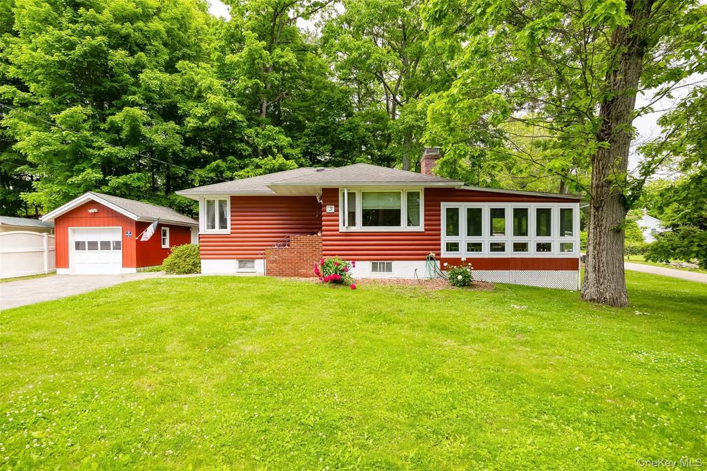 3 Mountain Road, Wappingers Falls