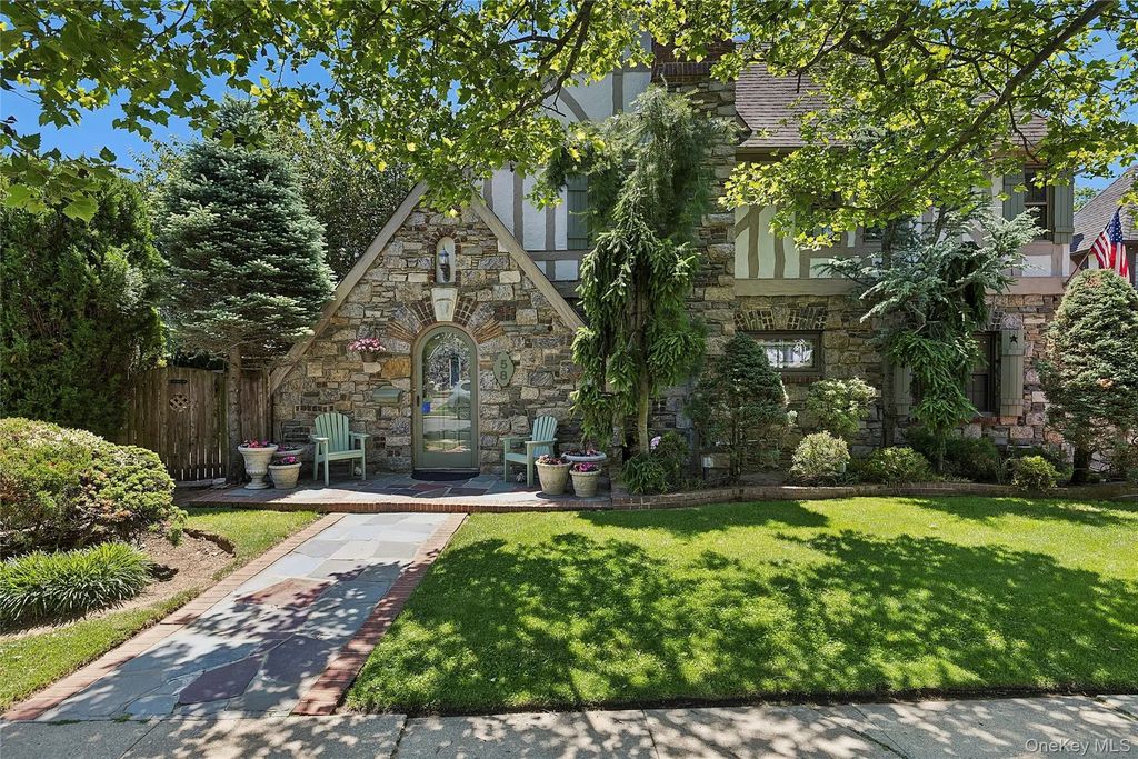 58 Park Lane, Rockville Centre