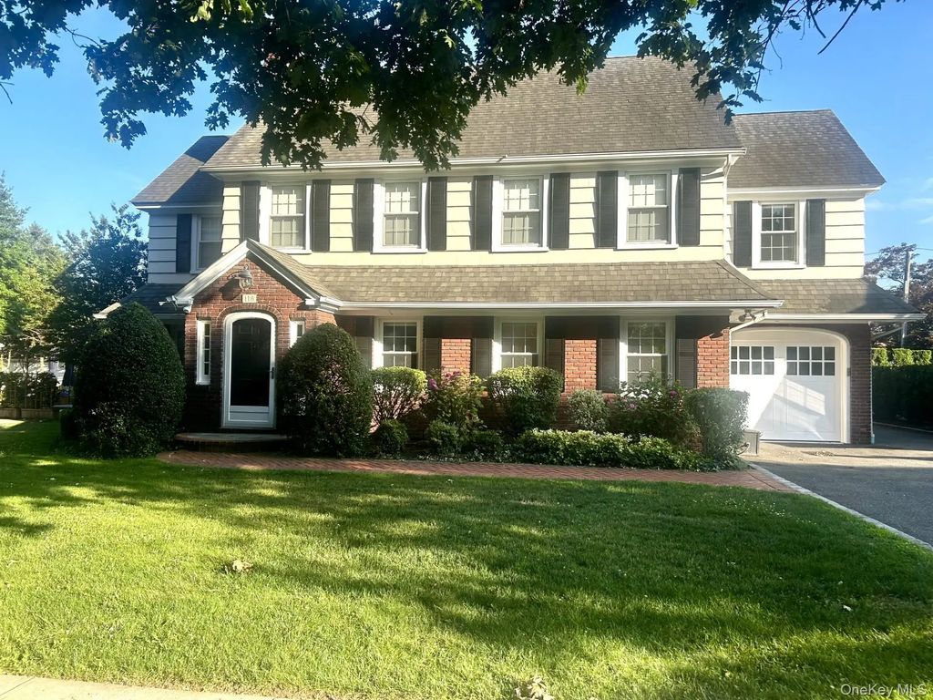 118 4th Street, Garden City