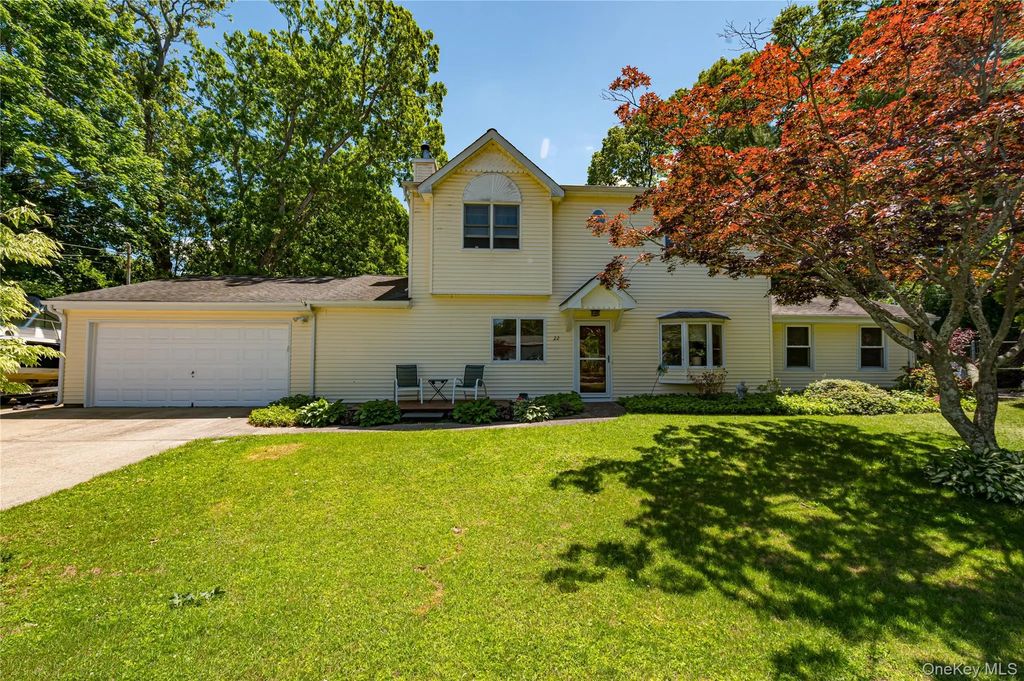 22 Vine Street, Centereach