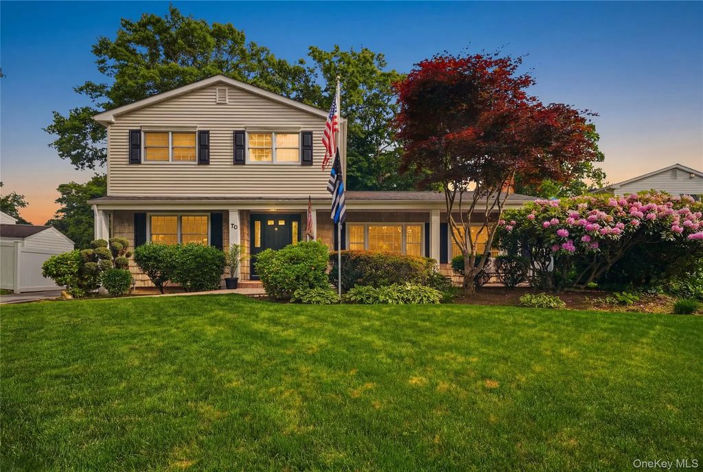 70 Birch Street, Lake Grove
