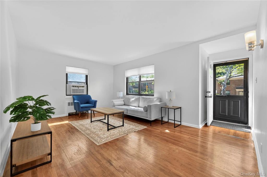 219-58 74th Ave # Lower Level, Bayside