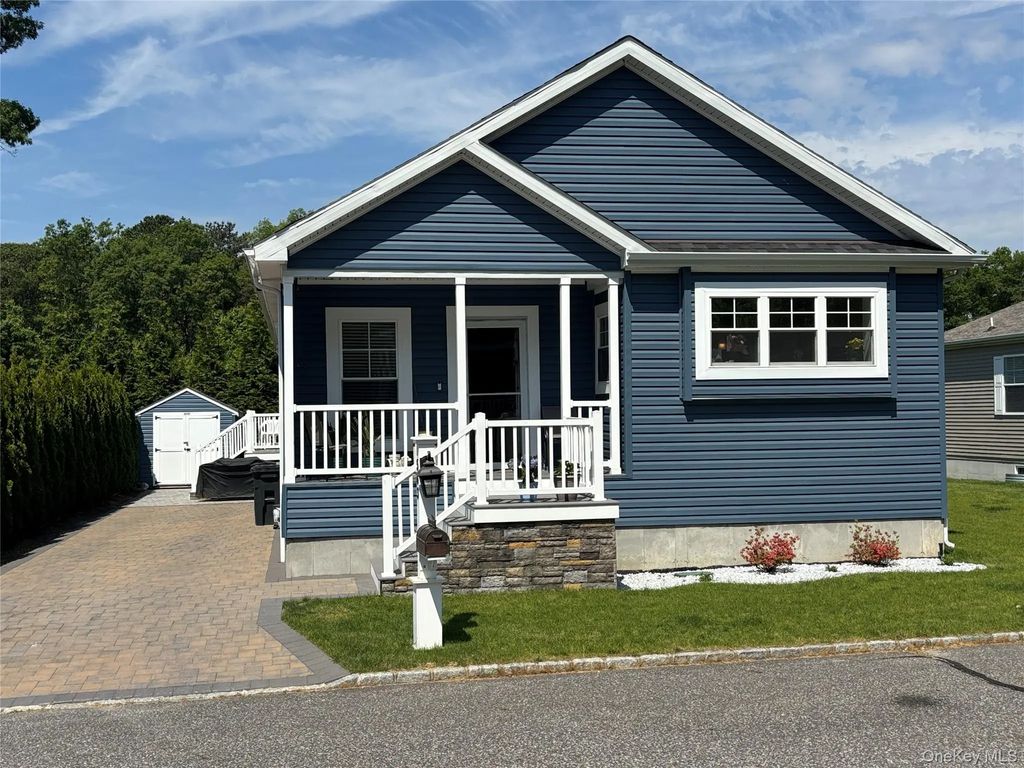 1661 Old Country Road # 563, Riverhead
