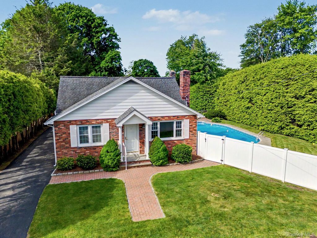 13 Dellworth Drive, Yorktown Heights