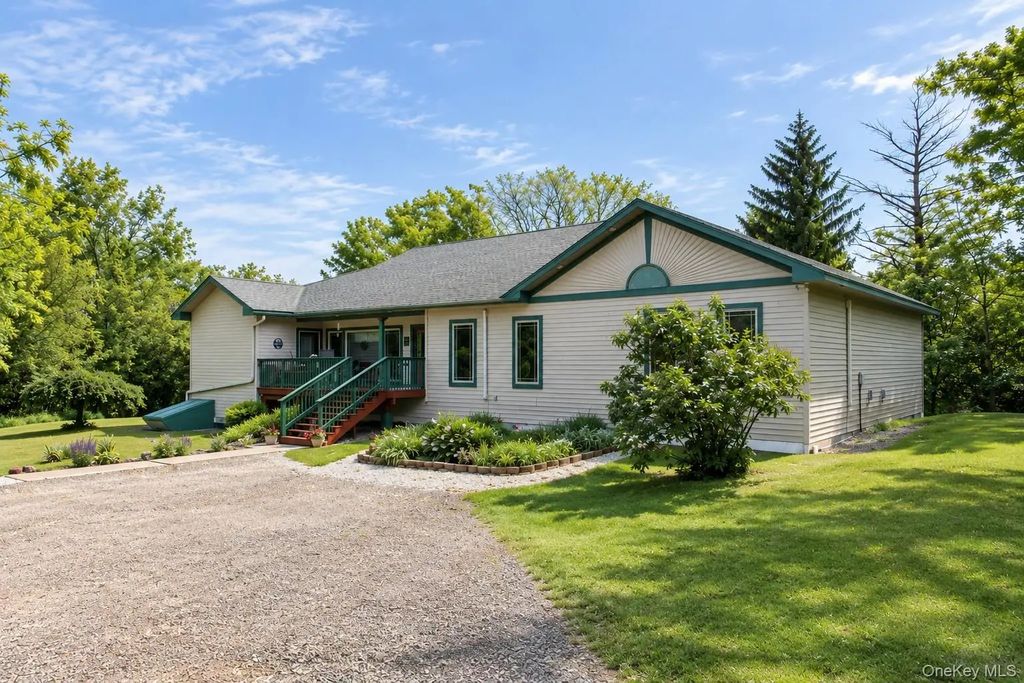22 Noble Street, Coxsackie