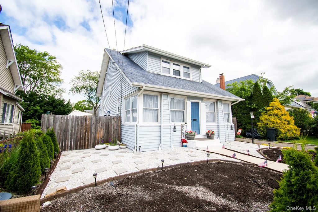 671 Arlington Avenue, Baldwin