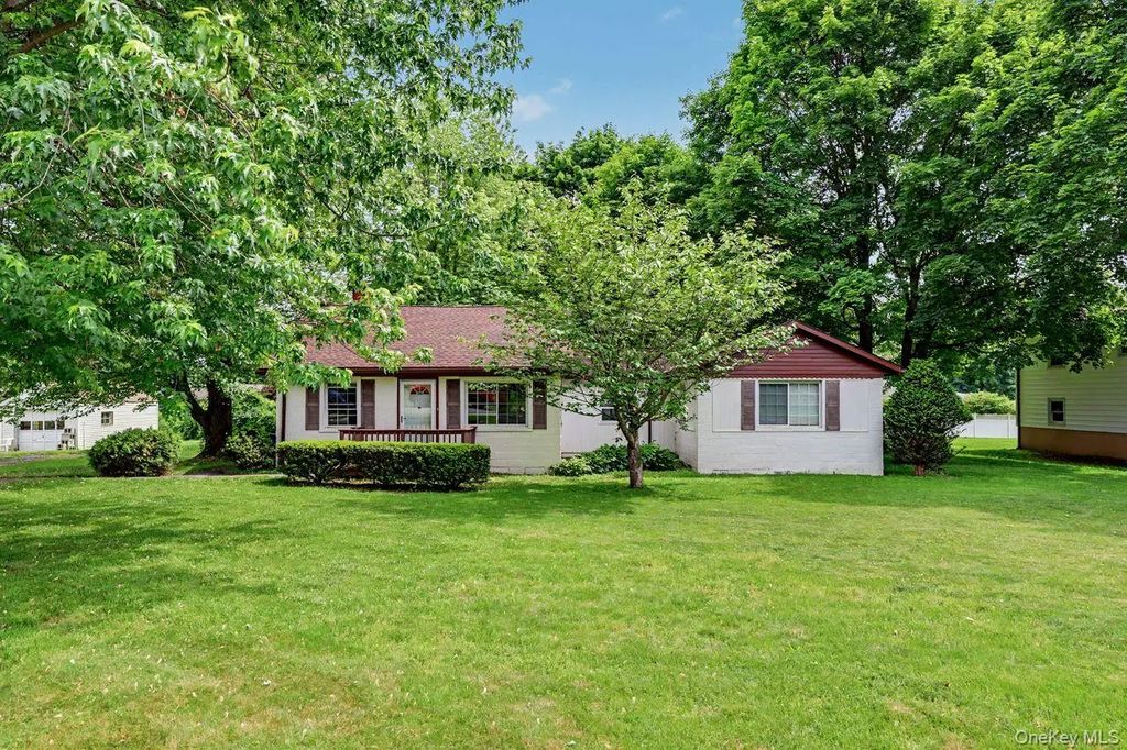 59 Oakwood Drive, Brewster