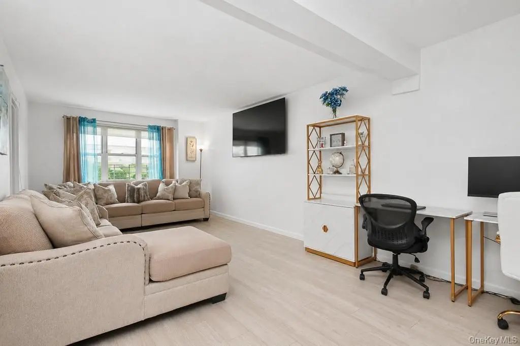 7 Balint Drive # 510, Yonkers