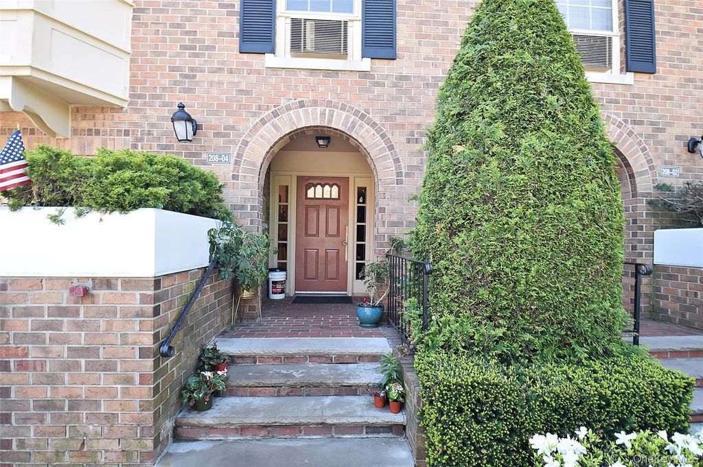 208 -04 Robert Road # 189 L, Bayside