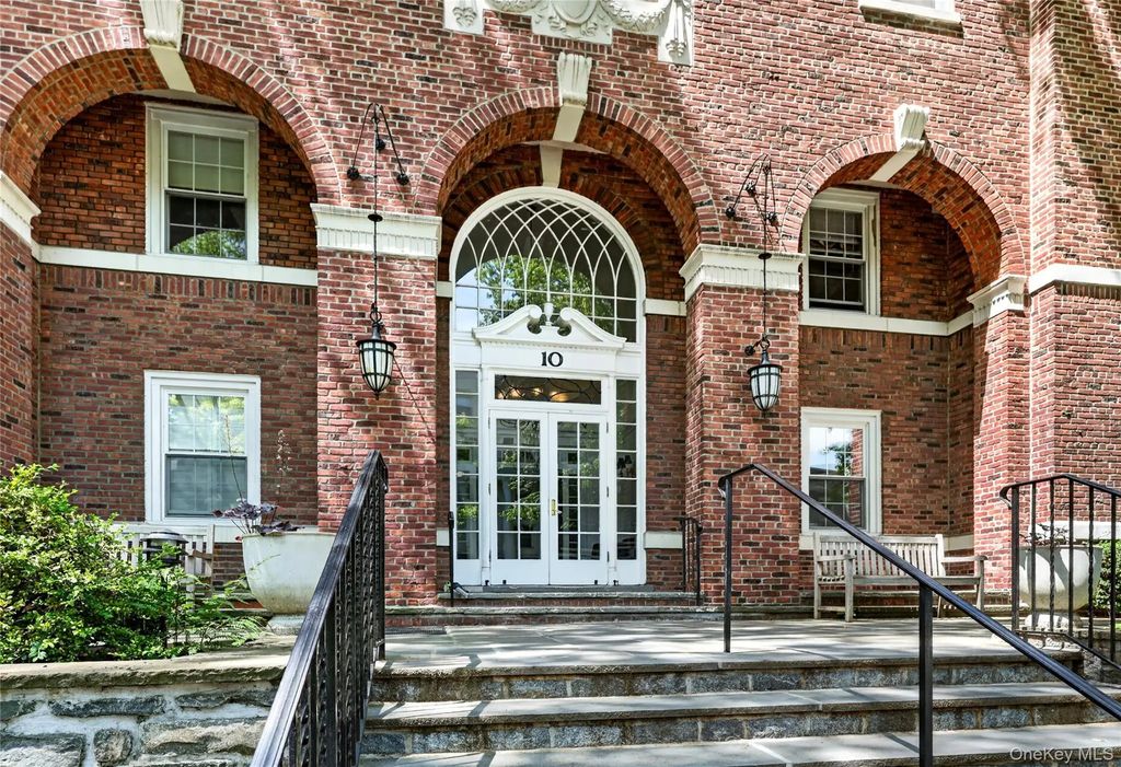 10 Brooklands # 5h, Bronxville