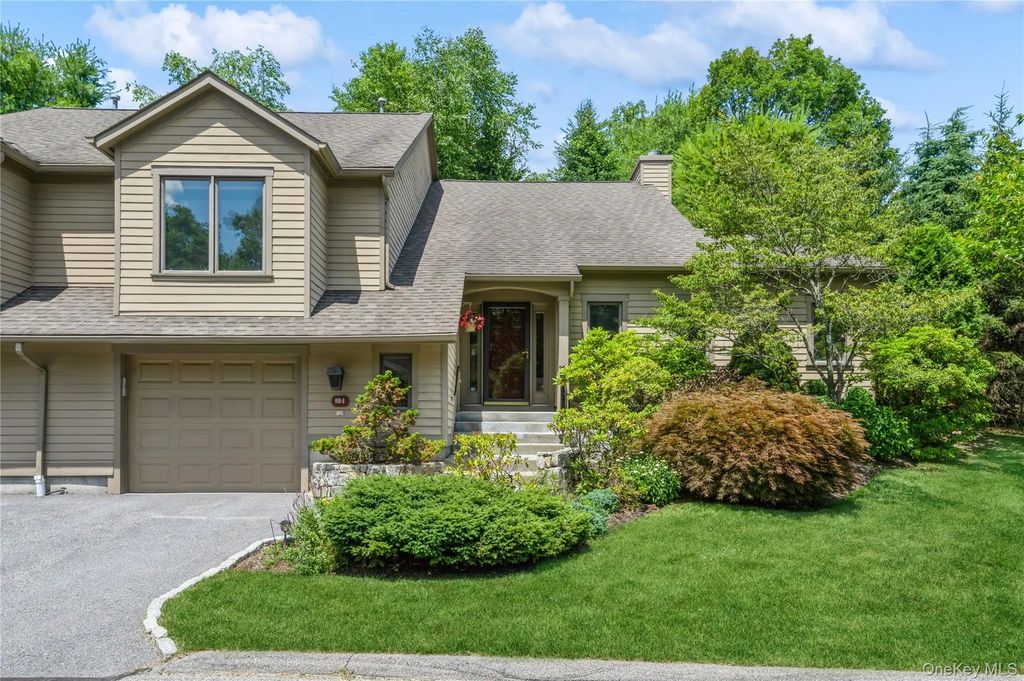 900 Heritage Hills # B, Somers