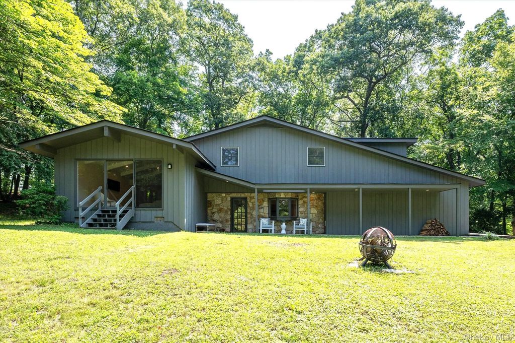 4 Wheeler Road, North Salem