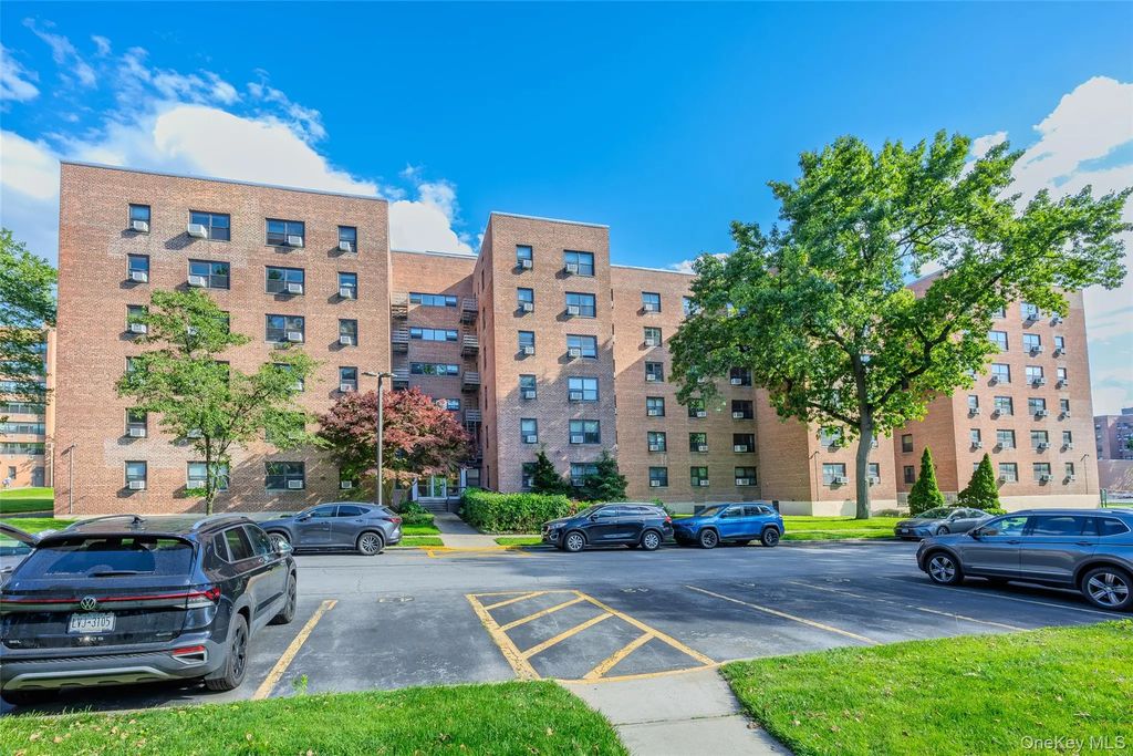 21208 75th Avenue # 6d, Oakland Gardens