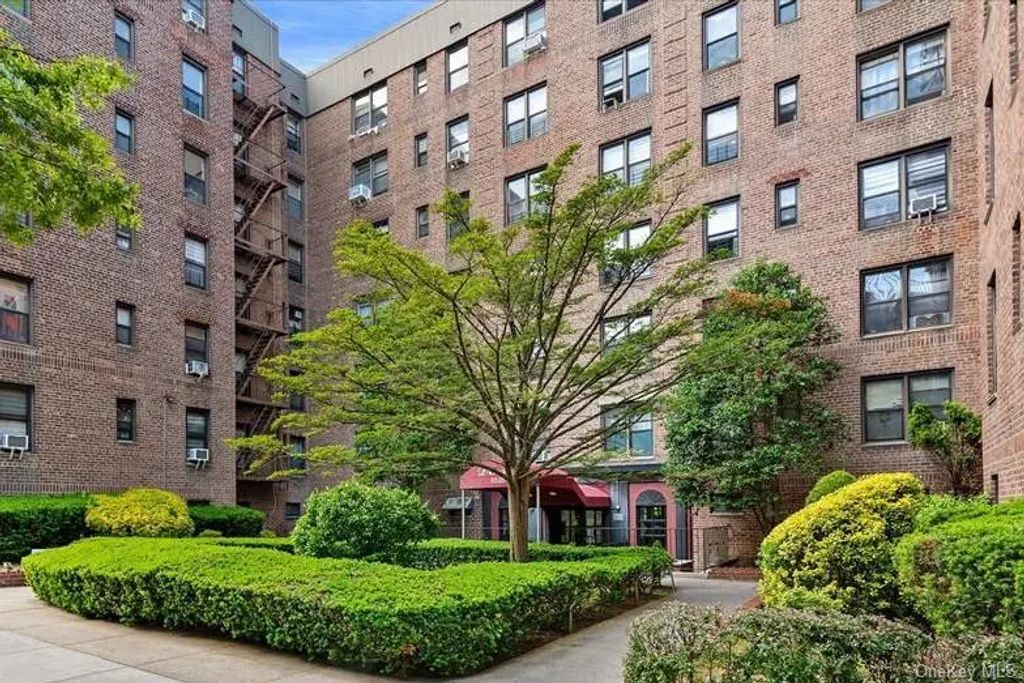 83-25 98 Street # 1j, Woodhaven