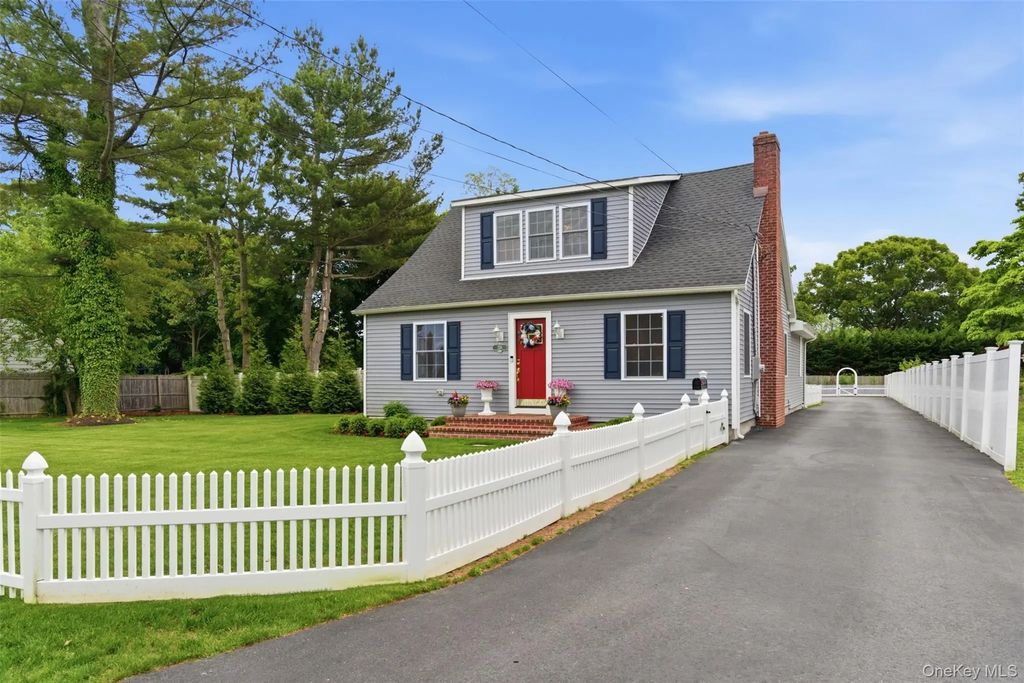 238 Woodlawn Avenue, Saint James