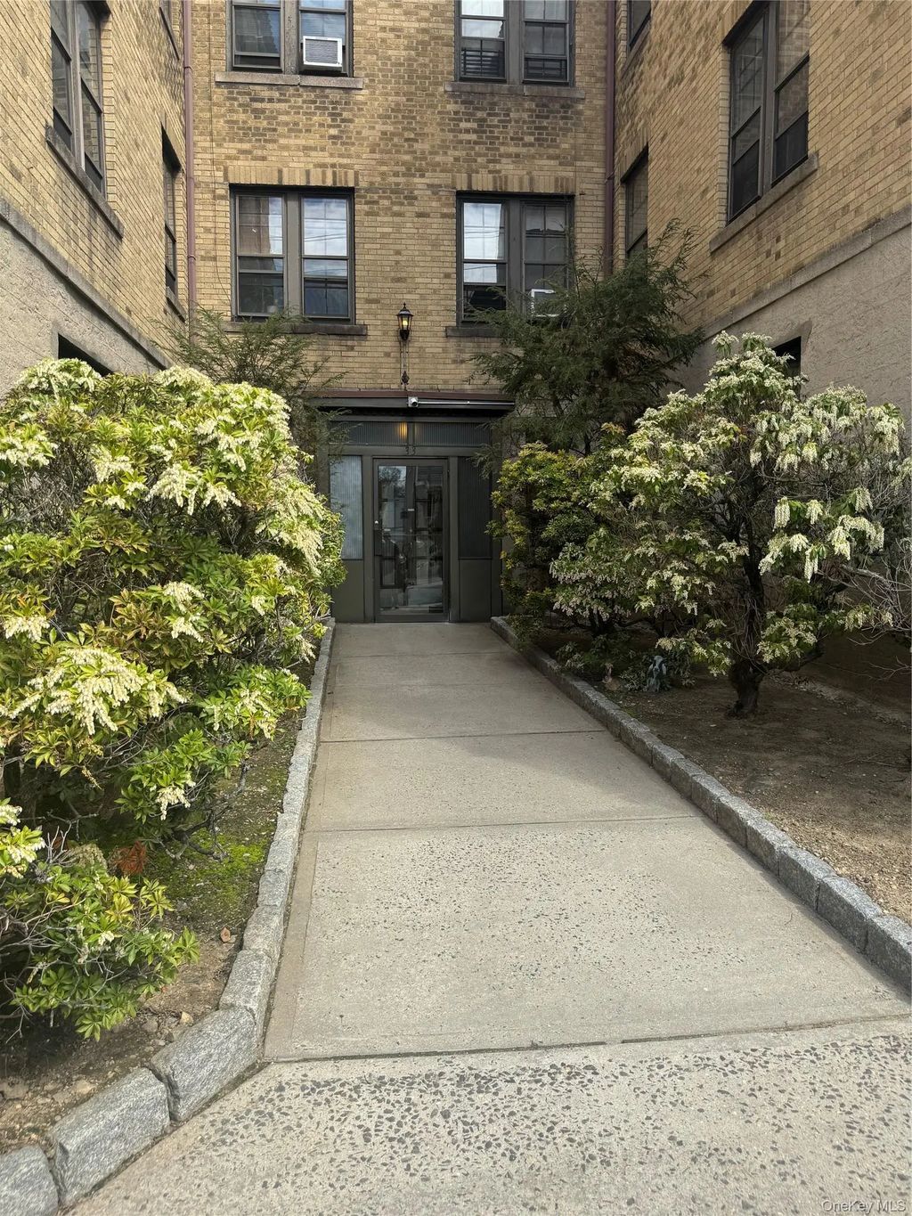 33 Douglas Avenue, Yonkers